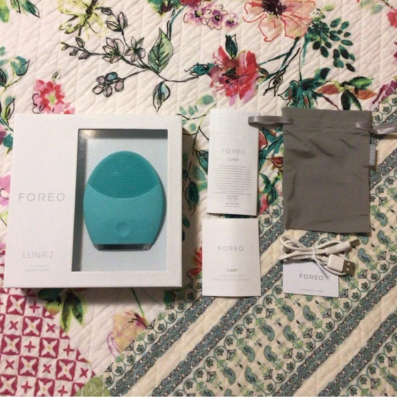 FOREO LUNA 2 for Oily Skin - Picture 2 of 8